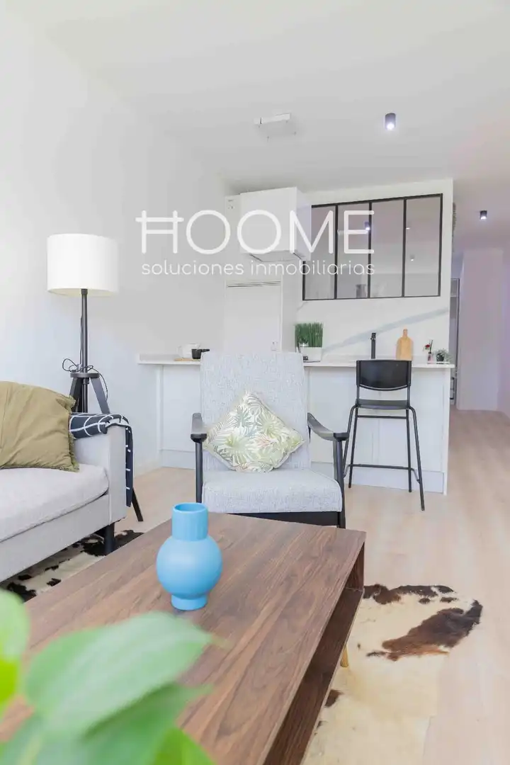 Living room of Flat for sale in San Sebastián de los Reyes  with Air Conditioner, Heating and Parquet flooring