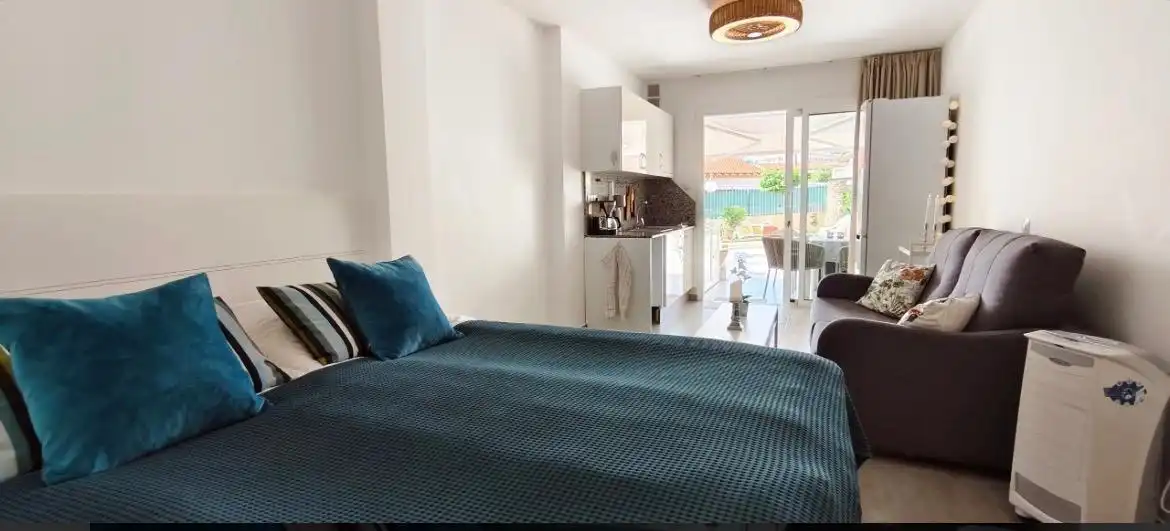 Study for rent in Avenida de Tenerife, Playa del Inglés