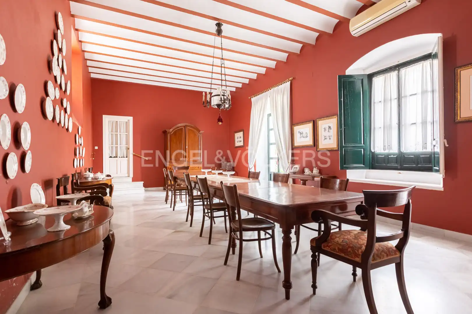 Comedor de Casa o chalet en venta en Umbrete con Calefacción, Jardín privado y Piscina