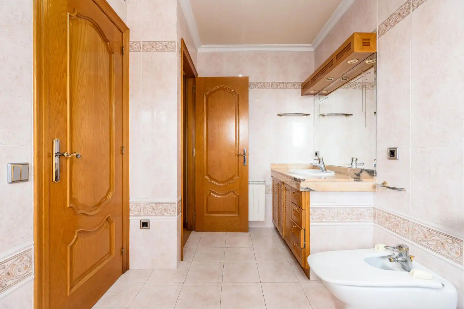 Bany de Casa o xalet en venda en Mataró amb Terrassa i Piscina