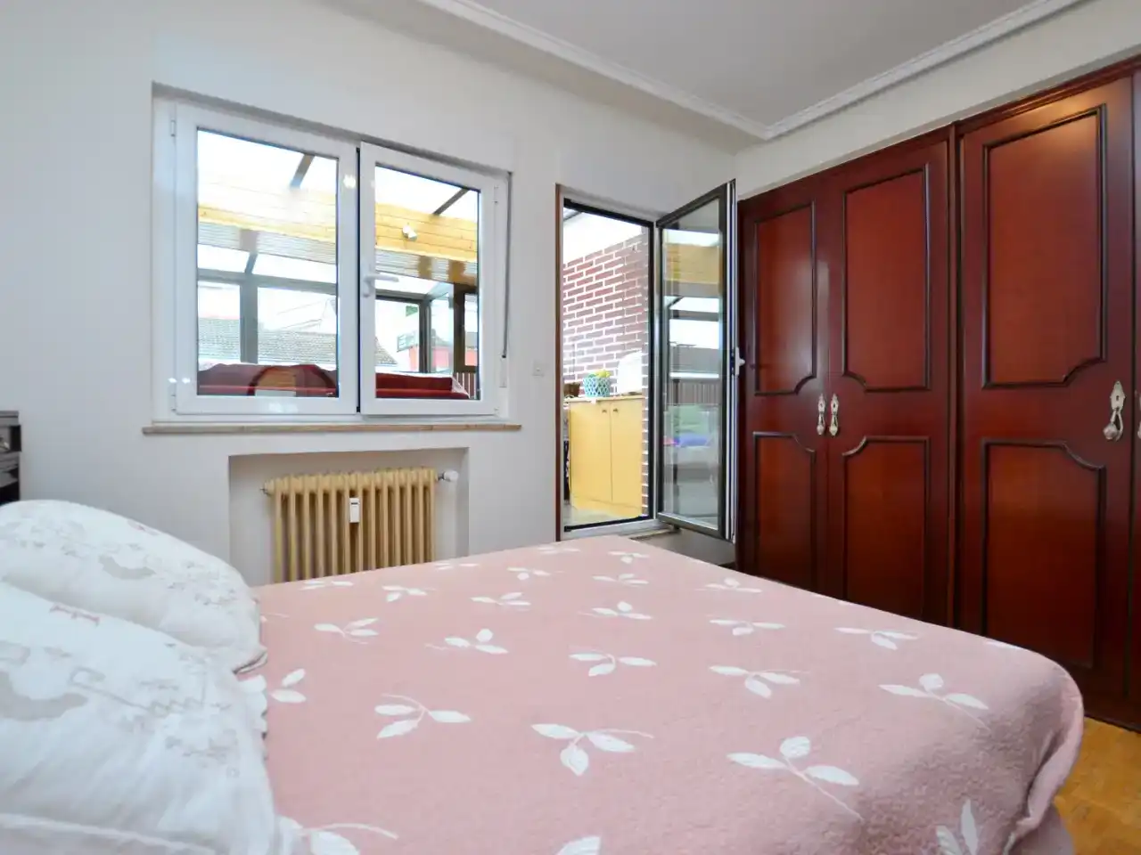 Dormitori de Àtic en venda en Oviedo  amb Parquet, Traster i Moblat