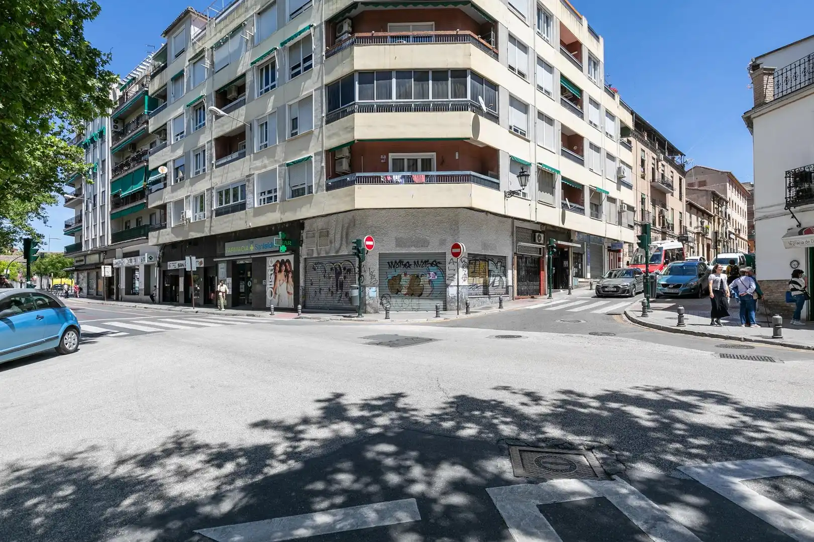 Aparcament amb ascensor en venda a Calle Cristo de la Yedra 1