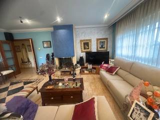 Casa-chalet en Venta en Carretera Santander, 165 en Villaquilambre