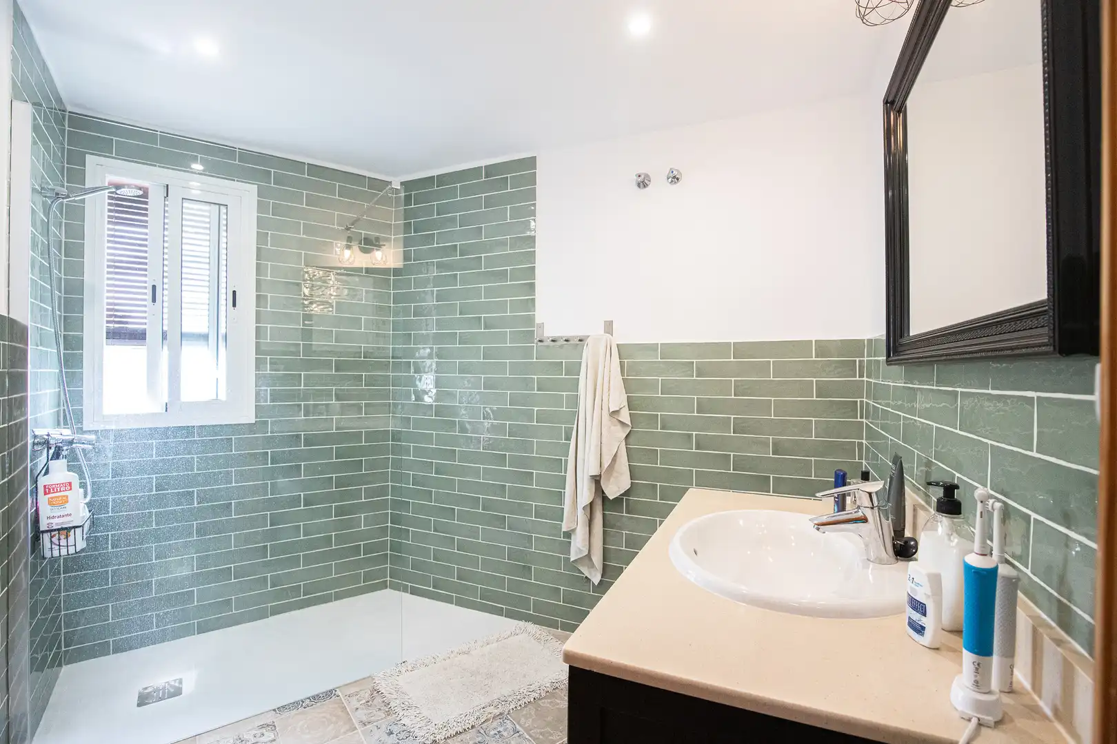 Baño de Casa adosada de alquiler en Estepona con Terraza, Piscina y Amueblado
