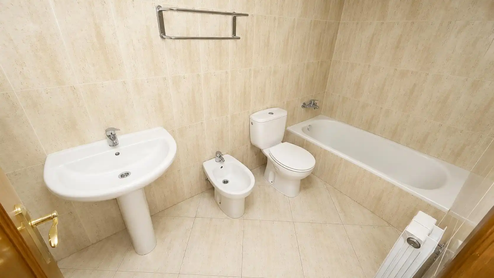 Bany de Pis en venda en La Almunia de Doña Godina  amb Jardí privat i Piscina comunitària
