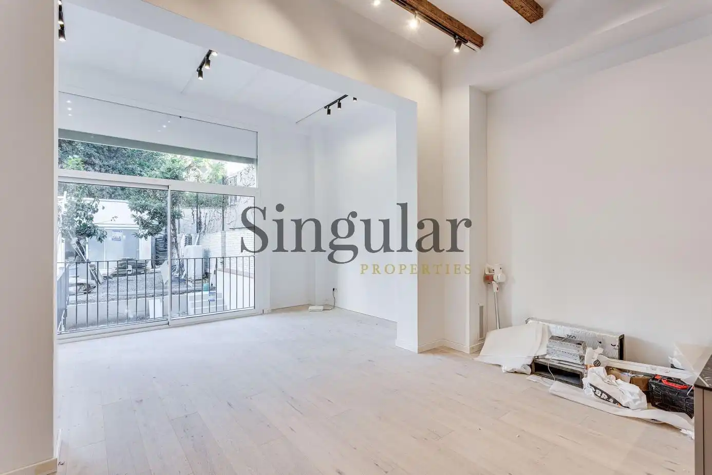 Vista exterior de Dúplex en venta en Barcelona con Aire acondicionado, Calefacción y Jardín privado