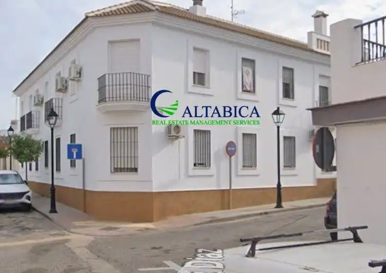 Vista exterior de Piso en venta en Lucena del Puerto