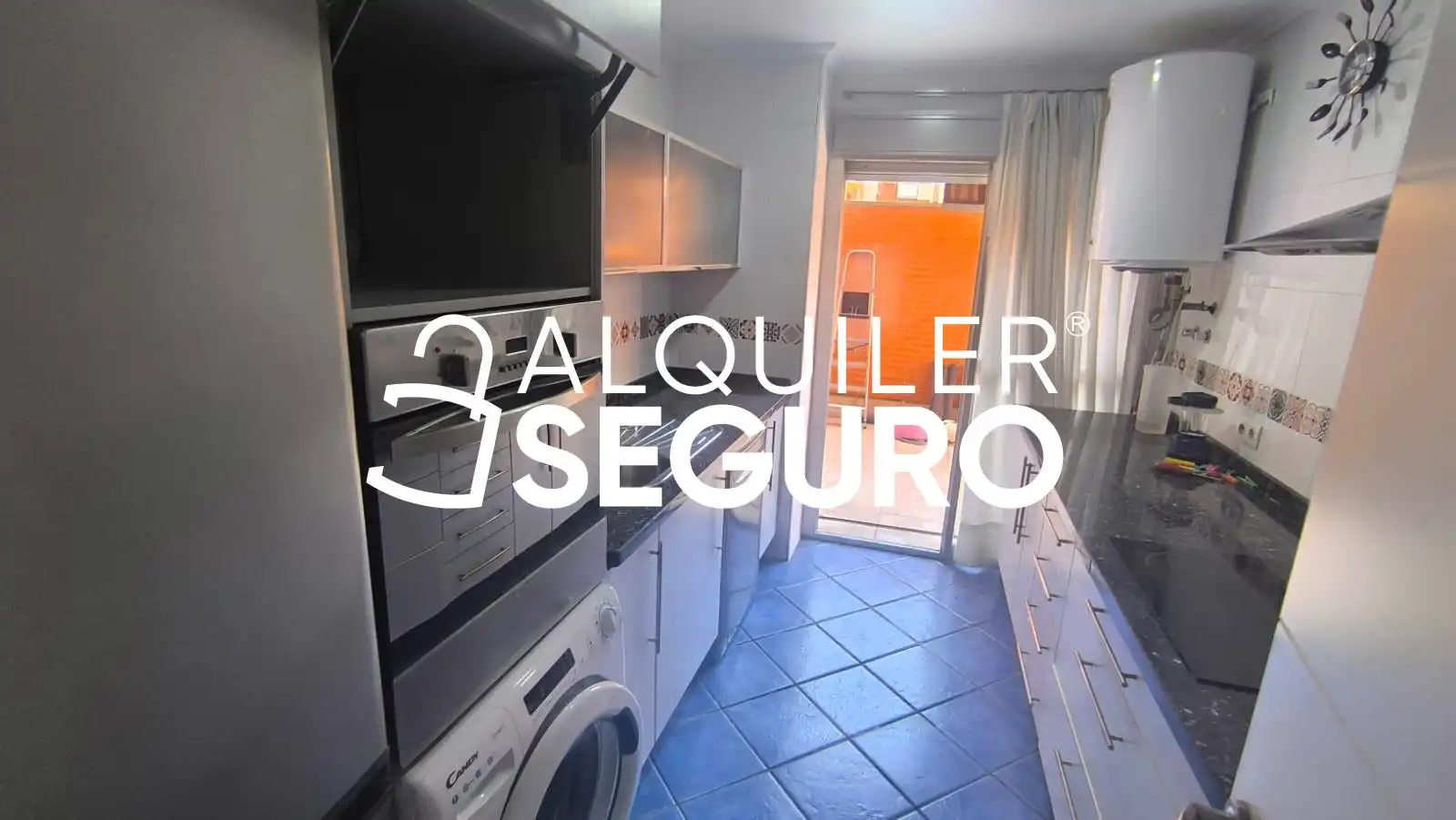 Kitchen of Flat for rent in Sevilla  with Air Conditioner and Furnished