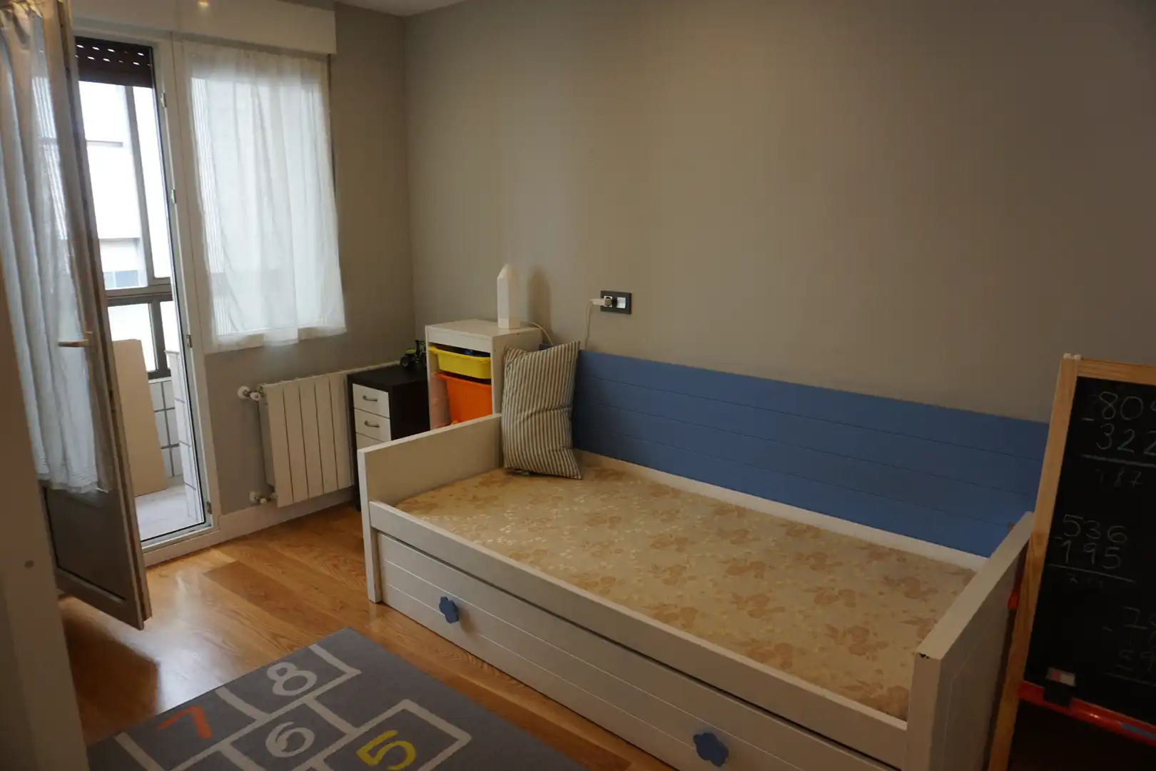 Schlafzimmer von Wohnung zum Verkauf in Basauri  mit Heizung, Möbliert und Ofen