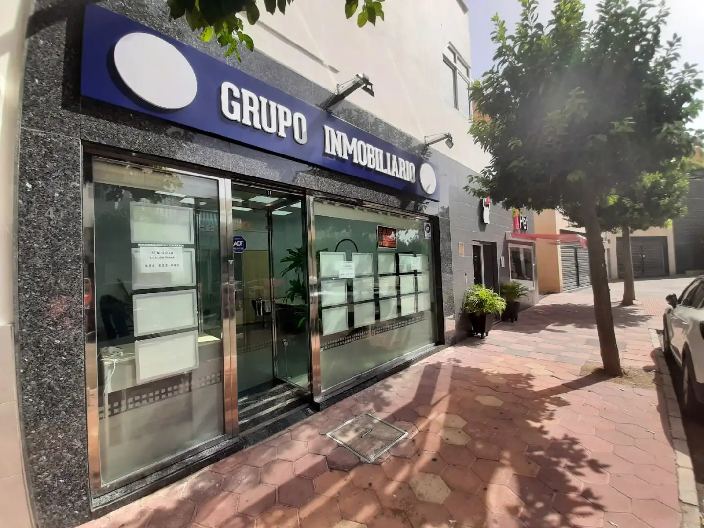 Vista exterior de Oficina de lloguer en Benalmádena amb Aire condicionat, Calefacció i Moblat