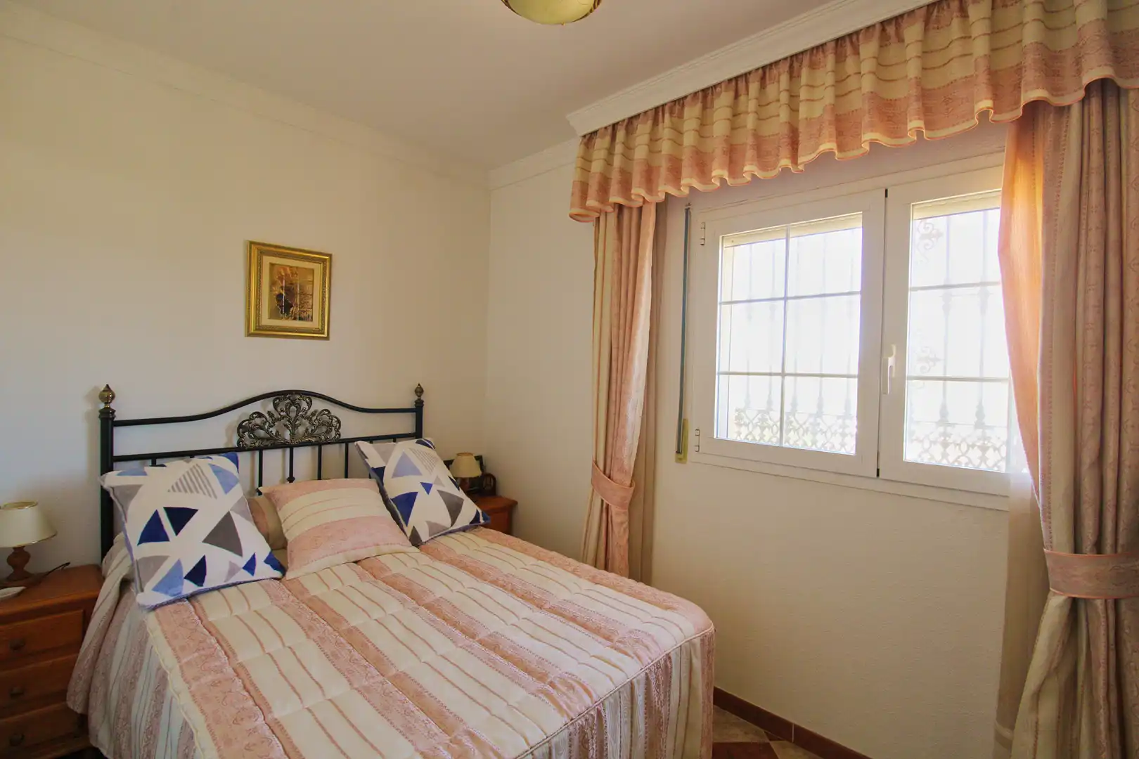 Schlafzimmer von Country house zum Verkauf in Alhaurín de la Torre mit Klimaanlage, Heizung und Privatgarten