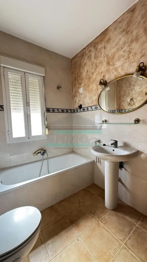 Baño de Casa o chalet en venta en Láchar con Jardín privado, Terraza y Piscina