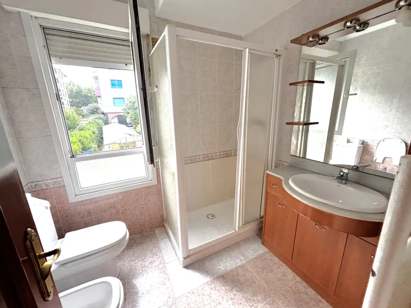 Badezimmer von Wohnung zum Verkauf in Gorliz, Bizkaia