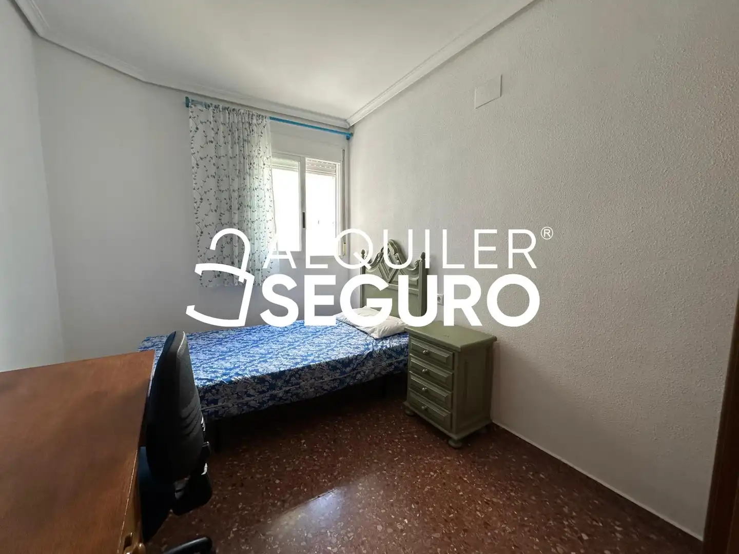 Bedroom of Flat for rent in Torrent  with Air Conditioner and Furnished