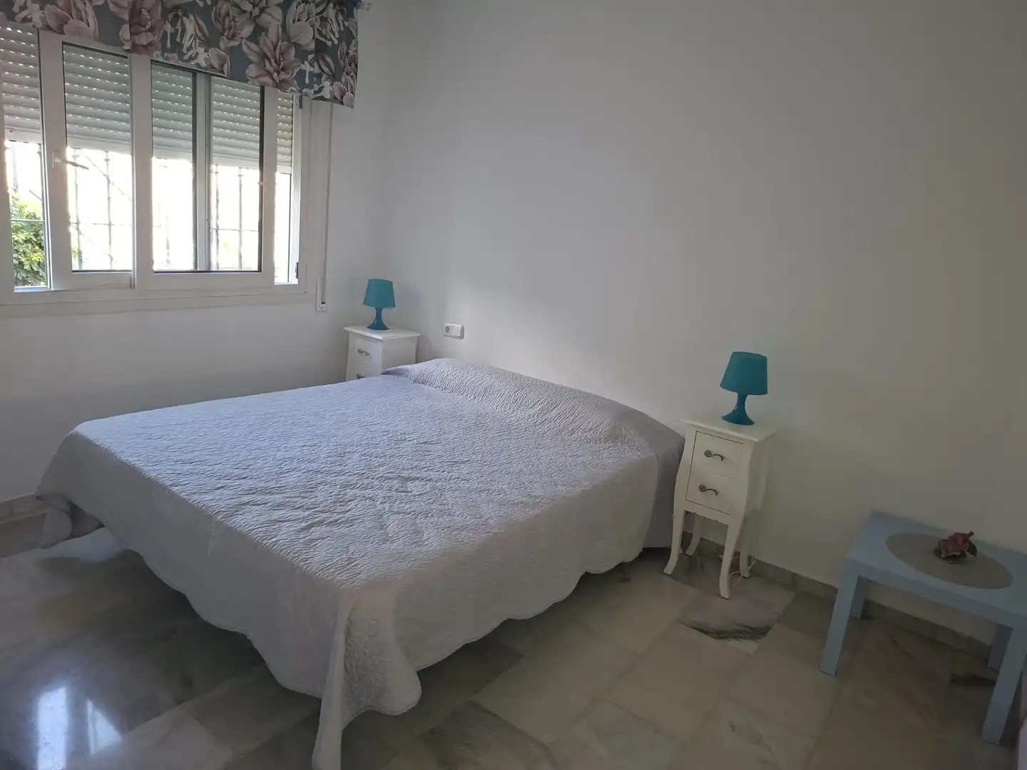 Schlafzimmer von Erdgeschoss zum Verkauf in Fuengirola mit Terrasse, Möbliert und Gemeinschaftspool