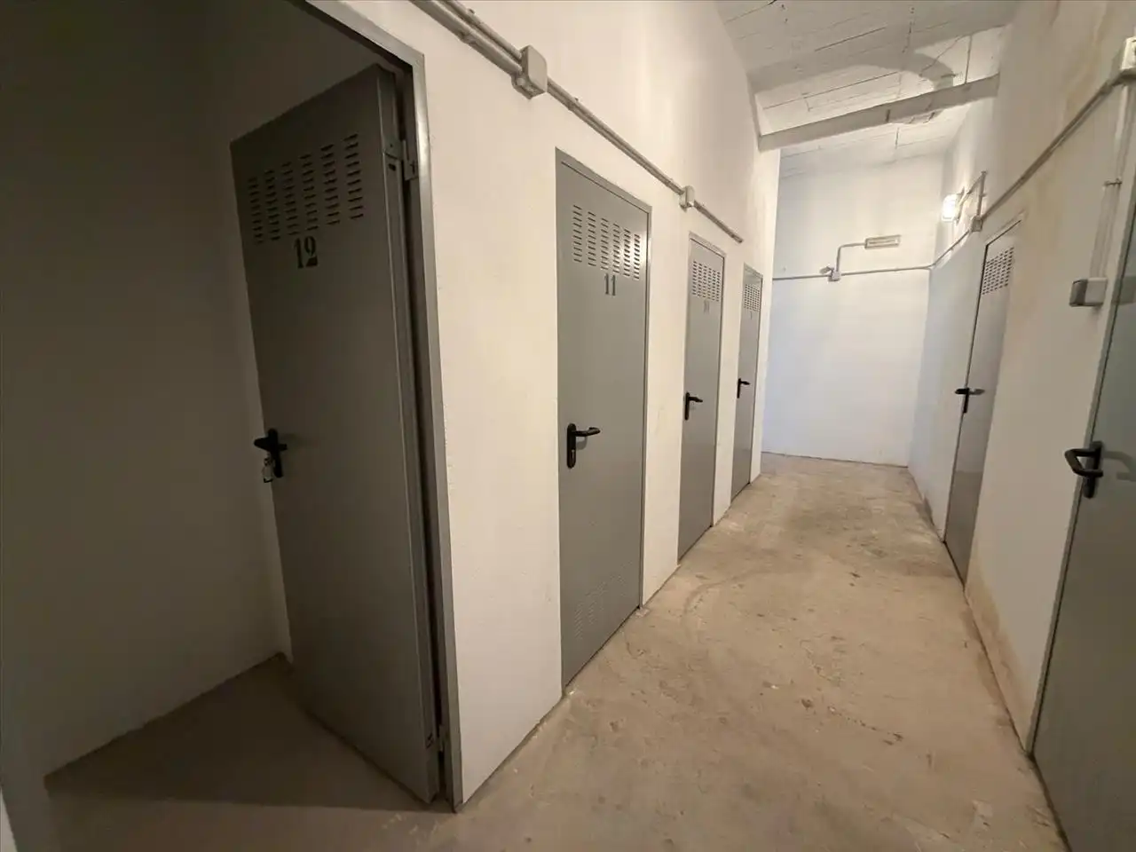 Storage room for sale in Narón