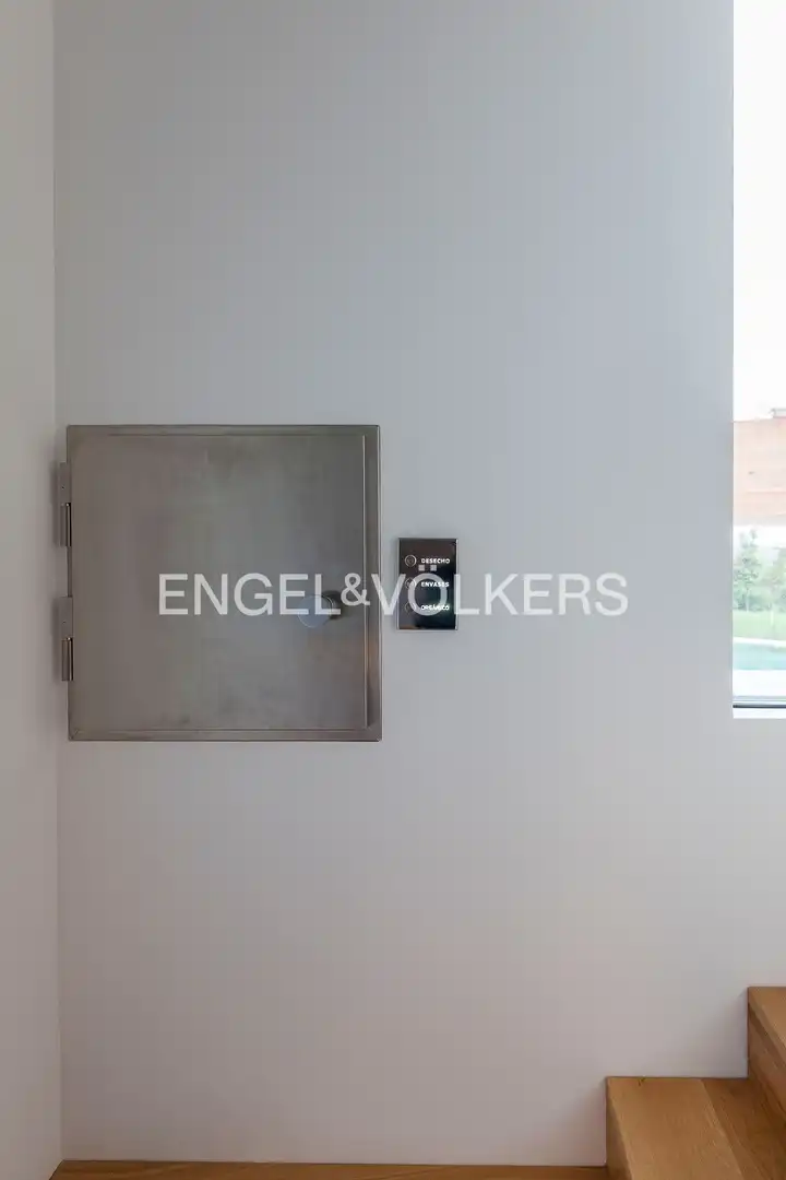 Piso en venta en Madrid con Aire acondicionado, Calefacción y Jardín privado