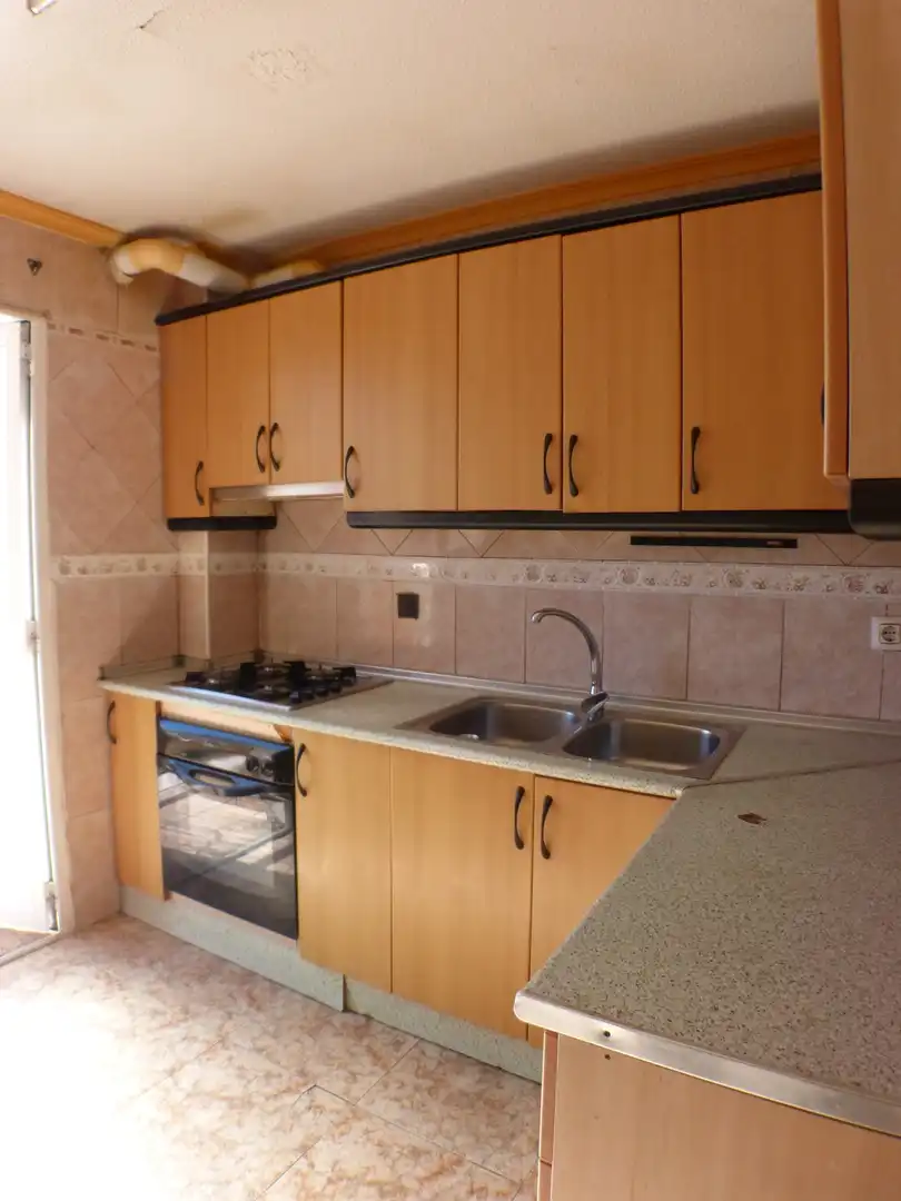 Cuina de Apartament en venda en Alicante / Alacant amb Terrassa, Traster i Moblat