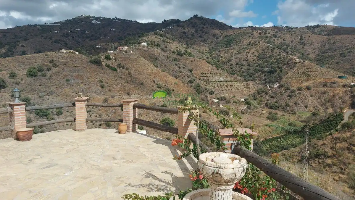 Jardín de Finca rústica en venta en Vélez-Málaga con Aire acondicionado, Terraza y Trastero