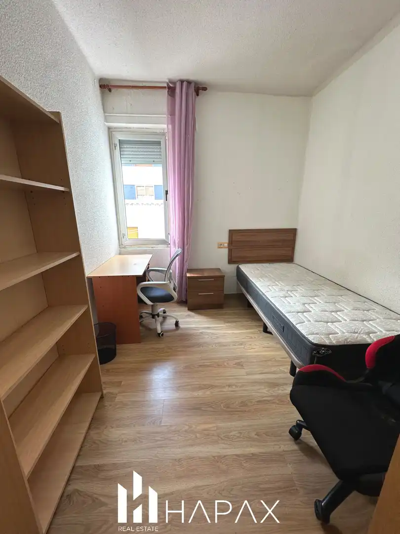 Bedroom of Flat for sale in Salamanca  with Heating and Balcony