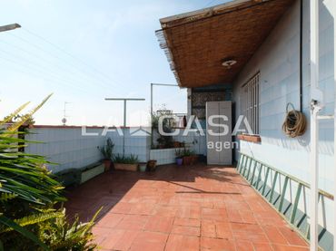 Penthouse for sale in Nou Barris