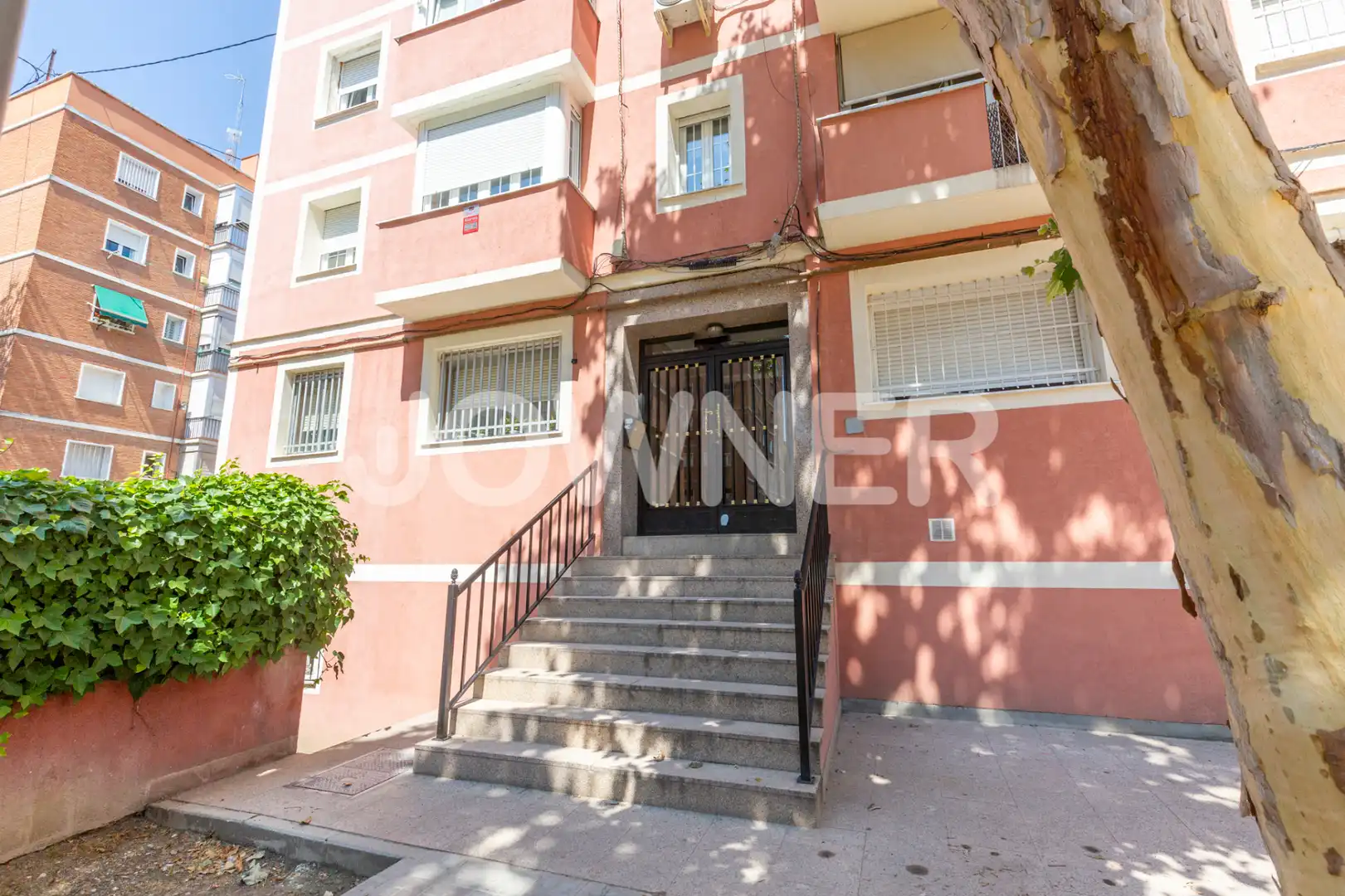 Vista exterior de Piso de alquiler en Madrid con Amueblado, Lavadora y Microondas