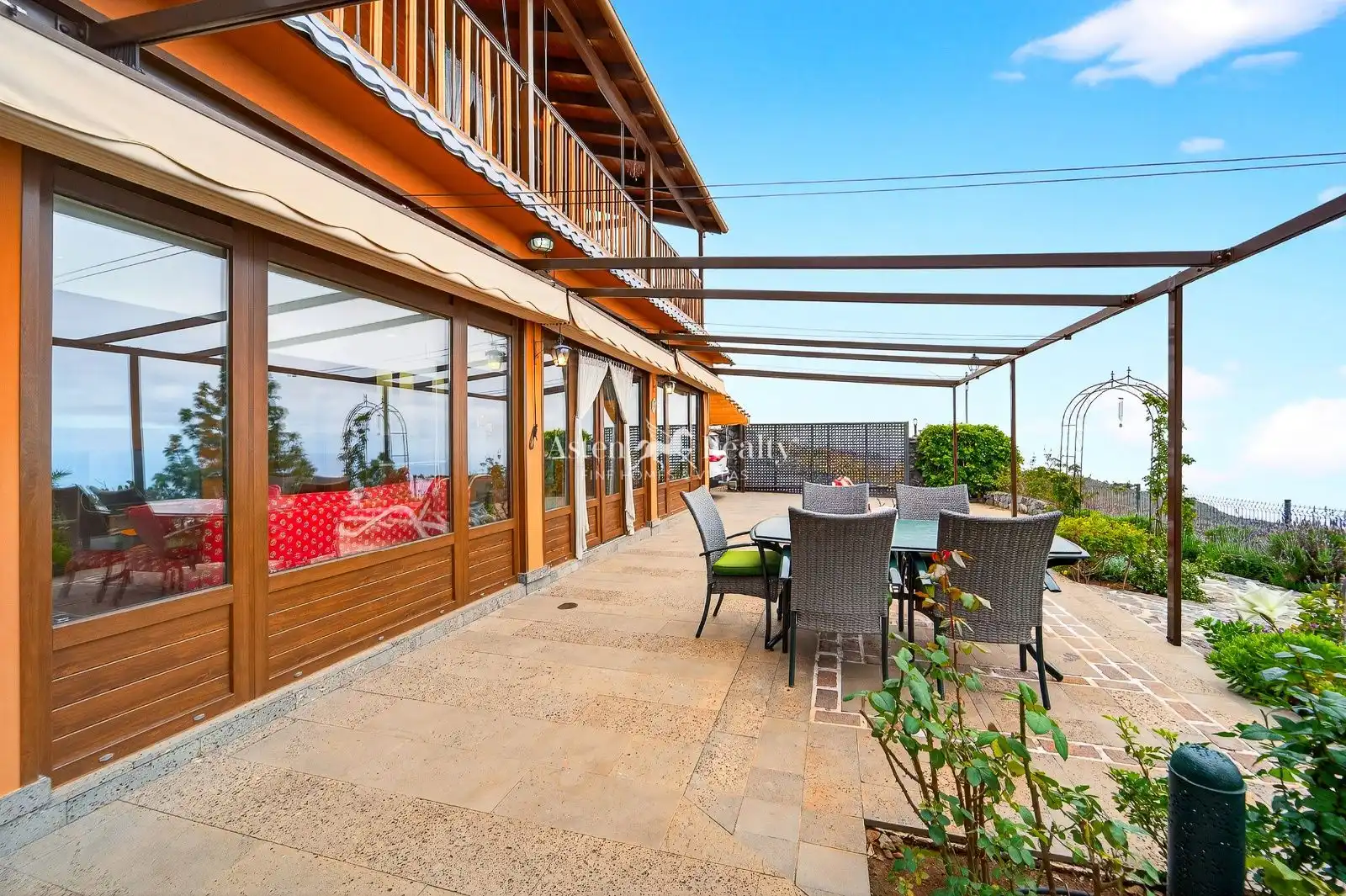 Terrassa de Casa o xalet en venda en Guía de Isora amb Aire condicionat, Terrassa i Moblat