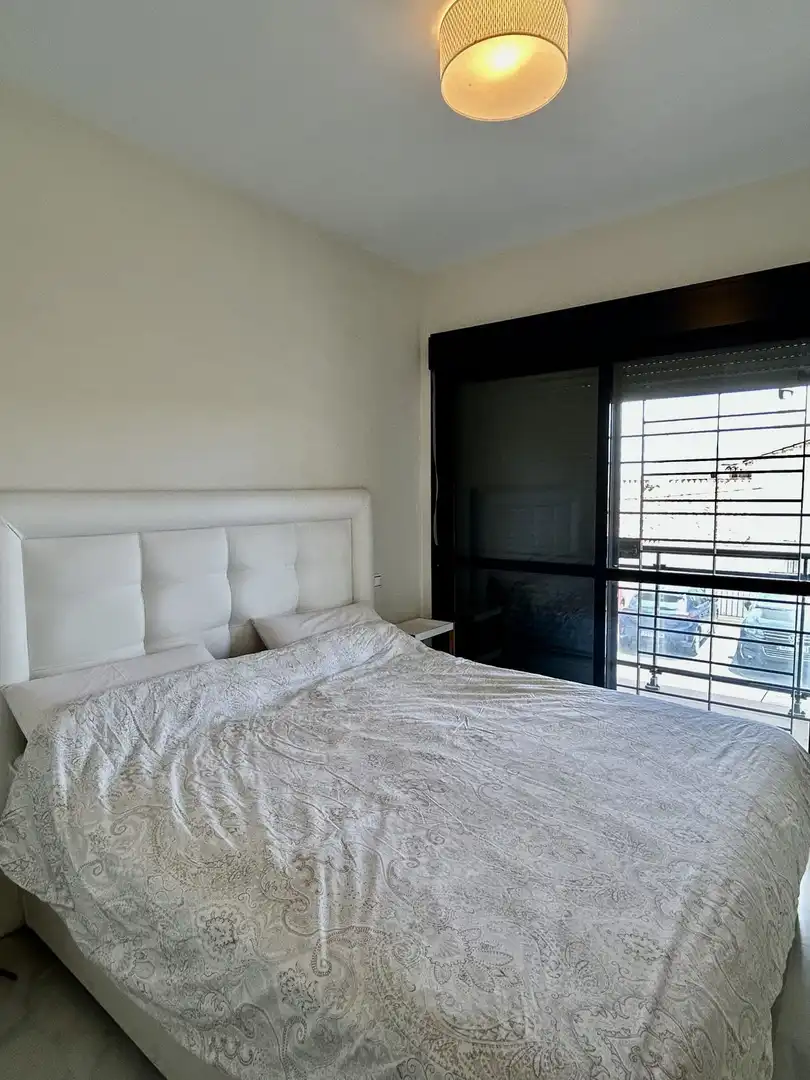 Habitación de Apartamento en venta en Estepona con Aire acondicionado, Terraza y Amueblado