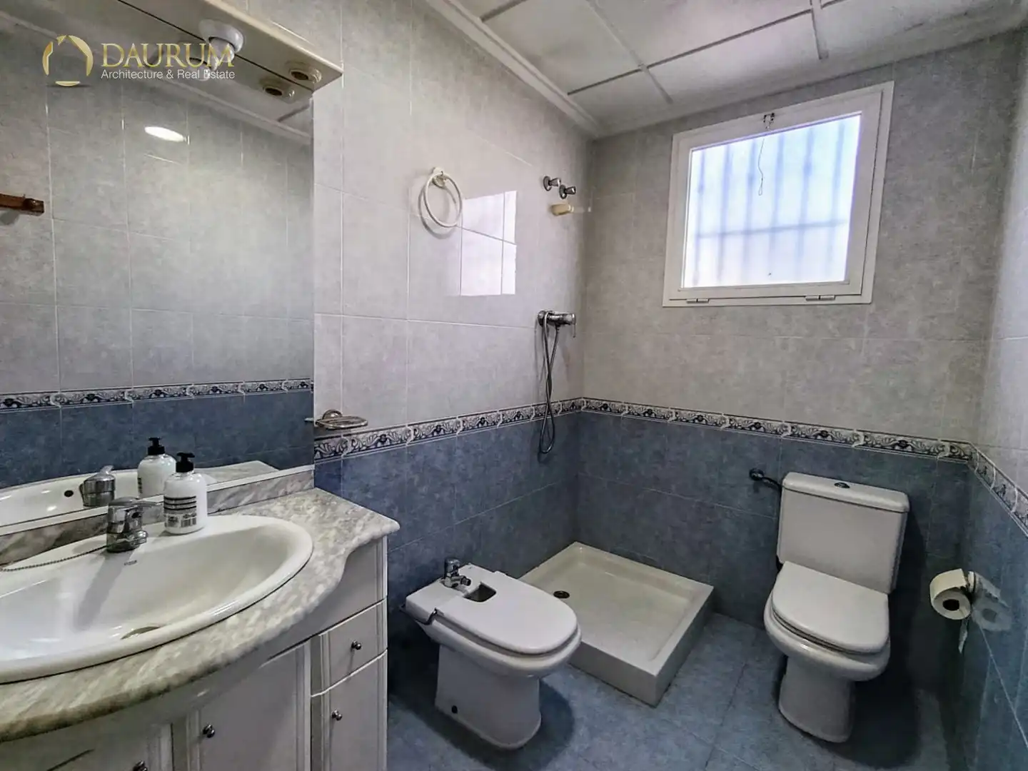 Bany de Casa o xalet en venda en Elche / Elx amb Aire condicionat i Terrassa
