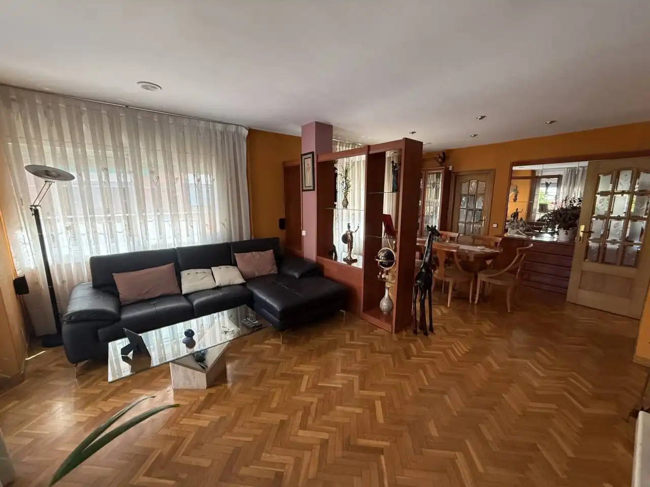 Wohnzimmer von Wohnungen zum Verkauf in Sabadell mit Klimaanlage, Heizung und Privatgarten