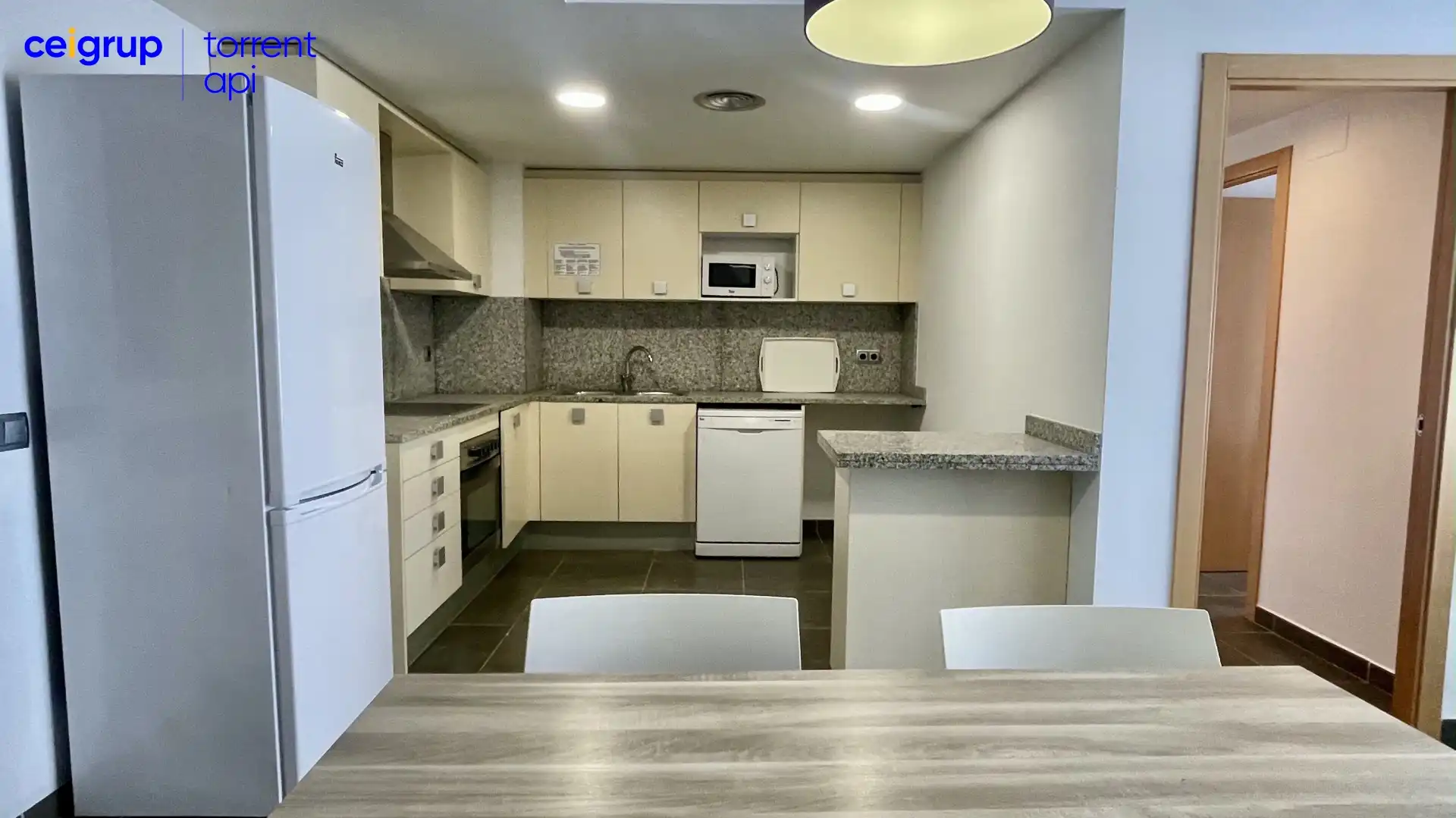 Cocina de Dúplex en venta en L'Estartit con Aire acondicionado, Terraza y Piscina
