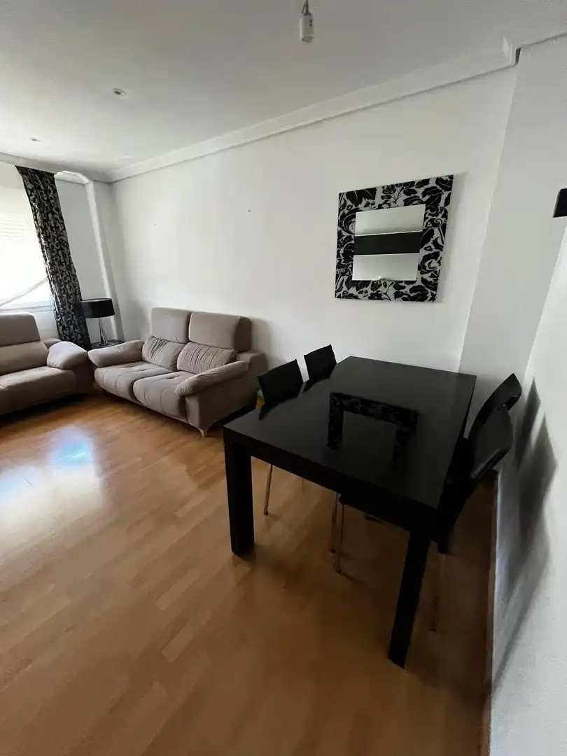 Living room of Flat for rent in Córdoba  with Air Conditioner, Heating and Parquet flooring