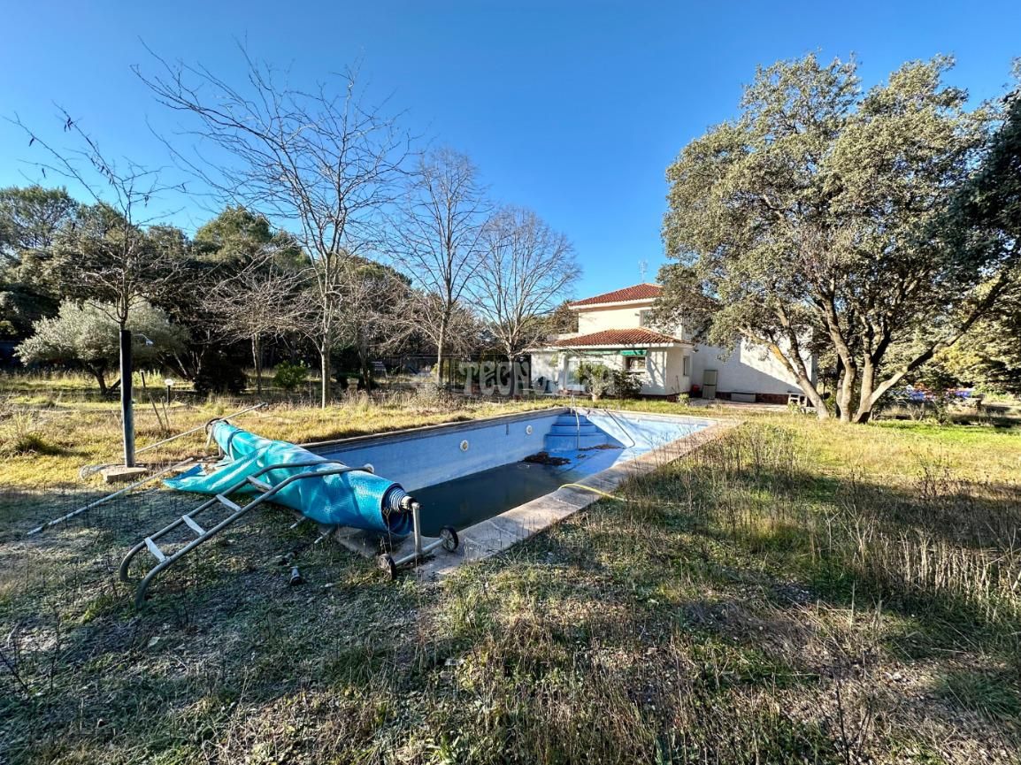 Piscina de Casa o xalet en venda en Pioz amb Calefacció, Jardí privat i Terrassa