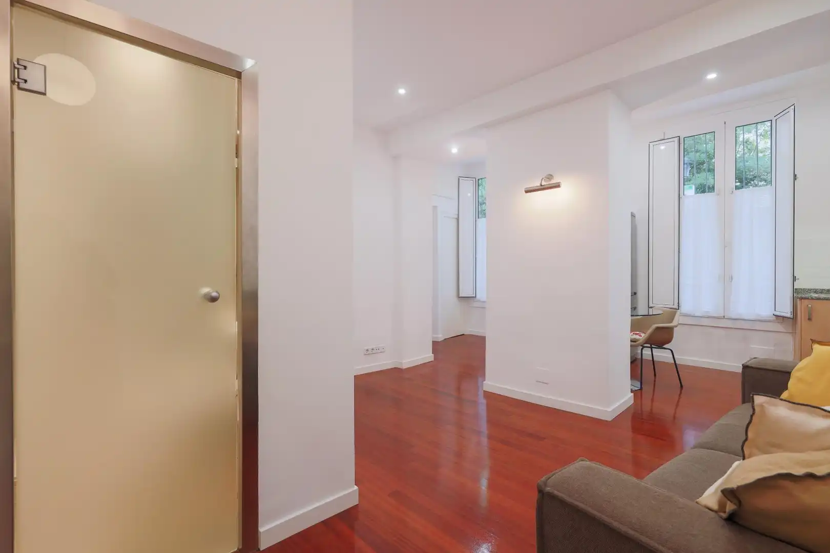 Ground floor for sale in Barcelona  with Air Conditioner, Heating and Parquet flooring