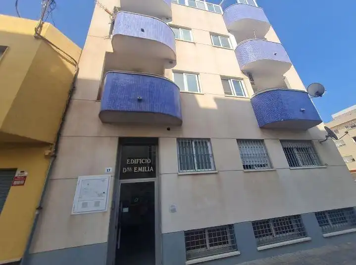 Flat for sale in Calle Emilia Pardo Bazan 17, imagen 2