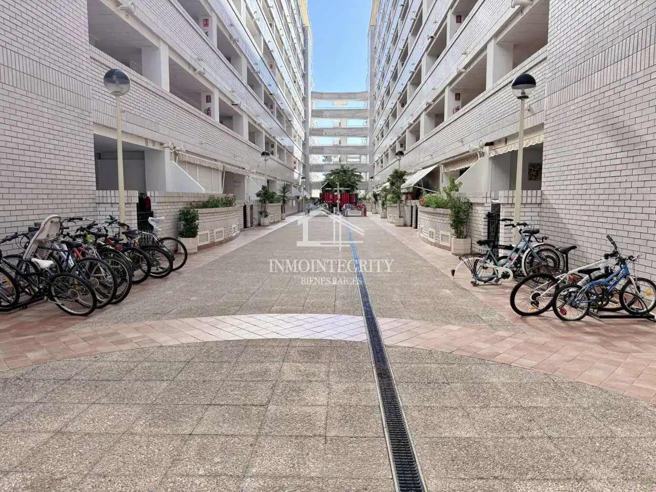 Apartamento con piscina en venta en Avenida Central, imagen 41