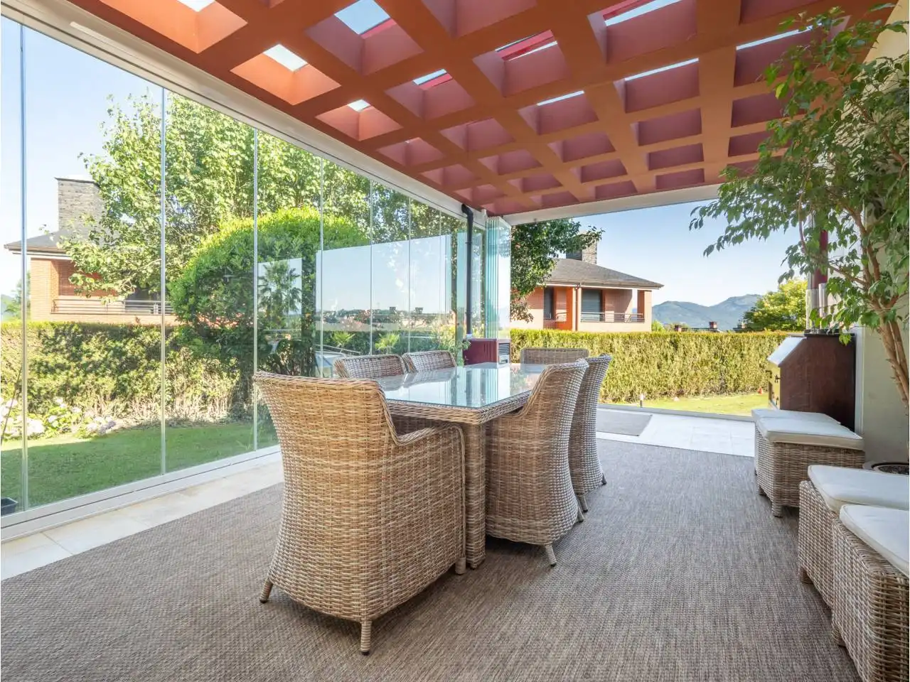 Terrassa de Casa o xalet en venda en Donostia - San Sebastián  amb Aire condicionat, Calefacció i Jardí privat