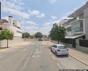Exterior view of Single-family semi-detached for sale in  Sevilla Capital