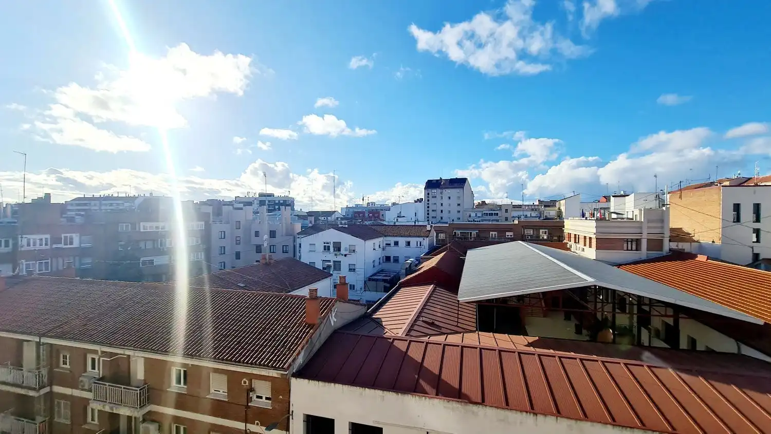 Außenansicht von Wohnung zur Miete in Madrid mit Klimaanlage
