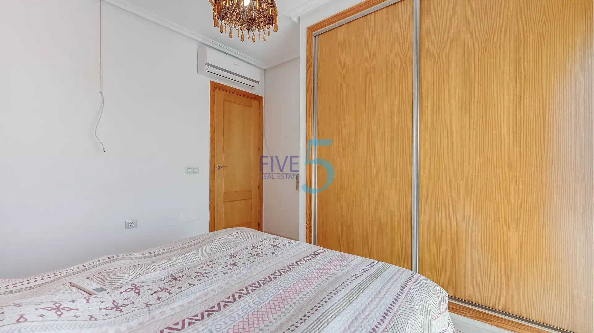 Habitación de Casa adosada en venta en Torre-Pacheco con Aire acondicionado, Calefacción y Terraza