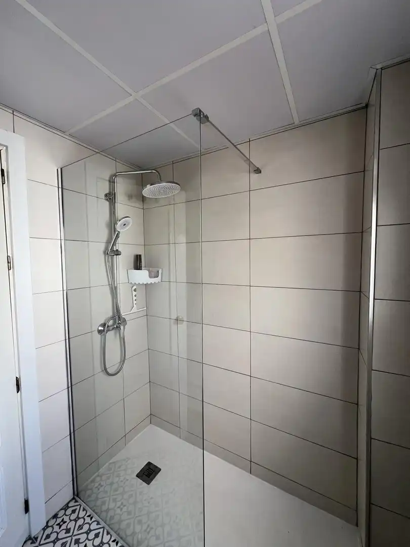 Baño de Piso de alquiler en Málaga con Aire acondicionado y Amueblado