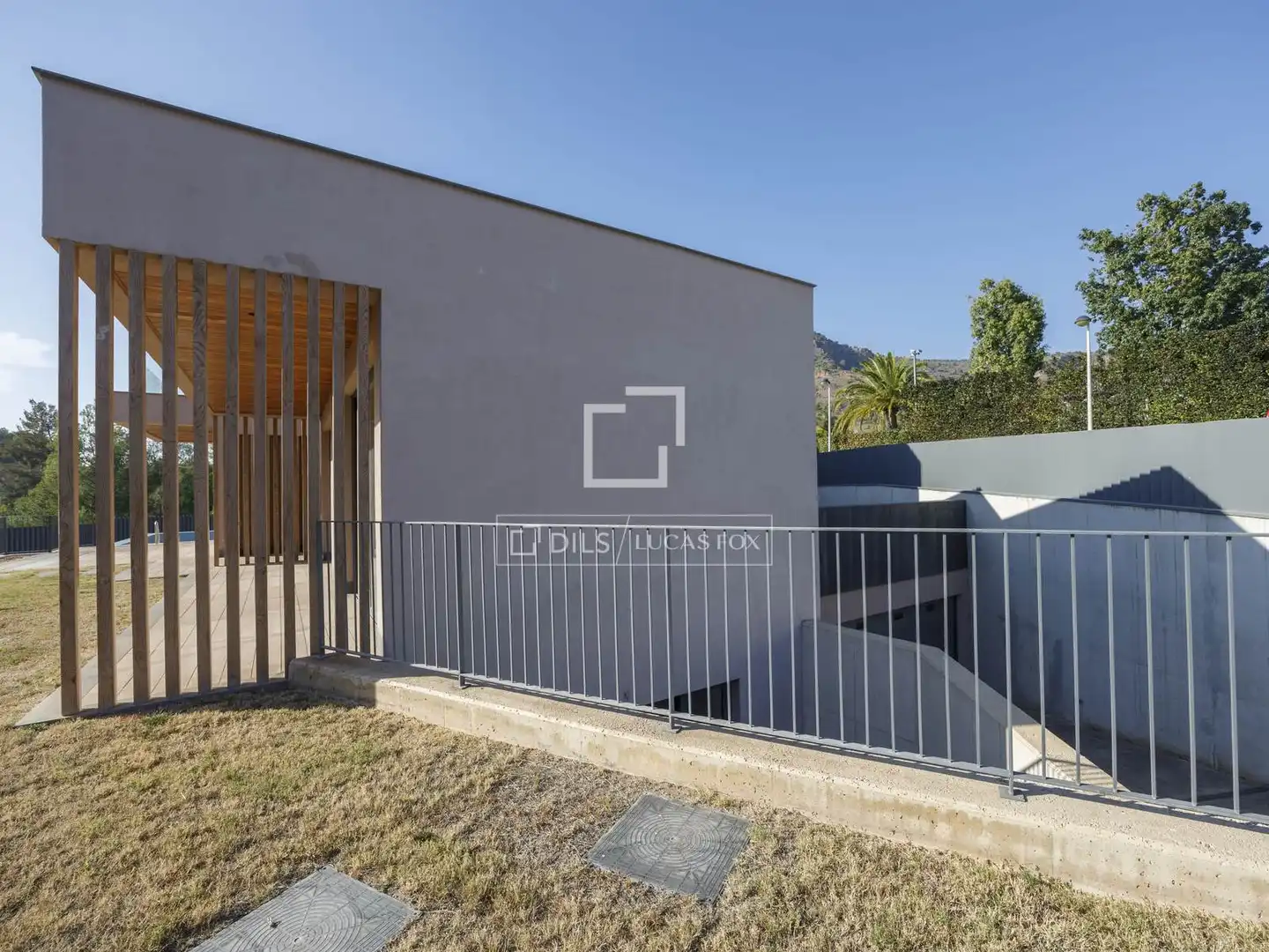 Vista exterior de Casa o xalet en venda en Sagunto / Sagunt amb Aire condicionat, Calefacció i Jardí privat