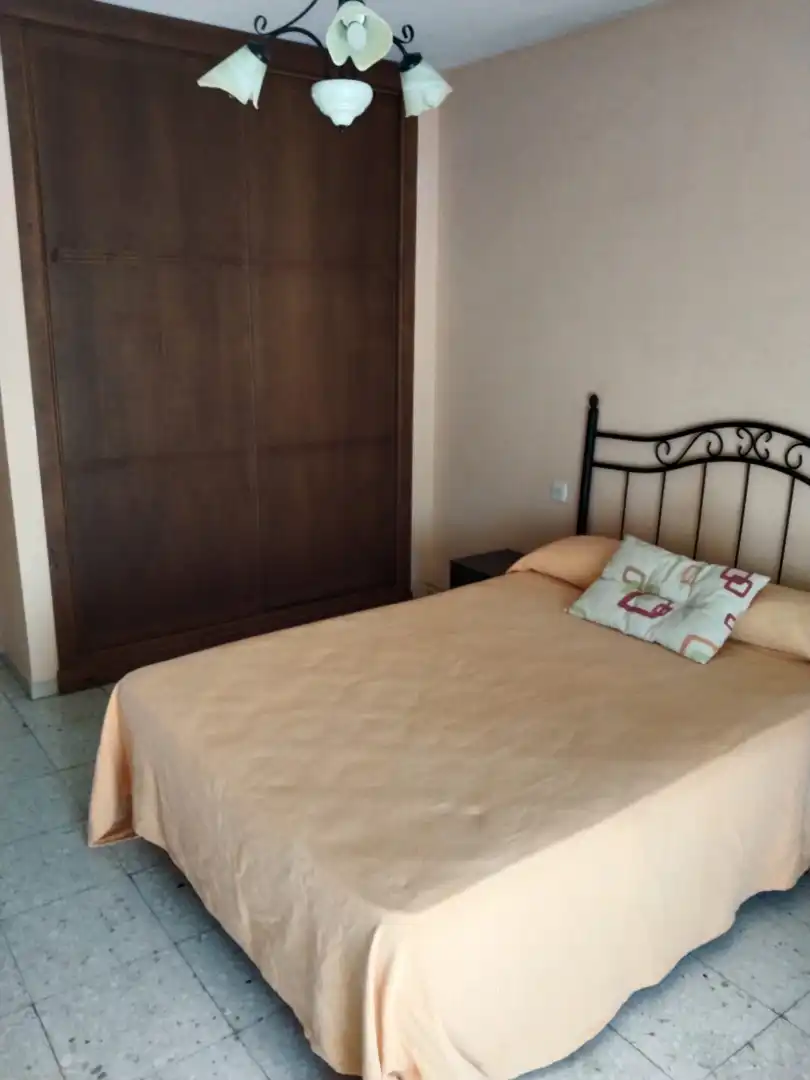 Bedroom of Flat for rent in As Lagoas