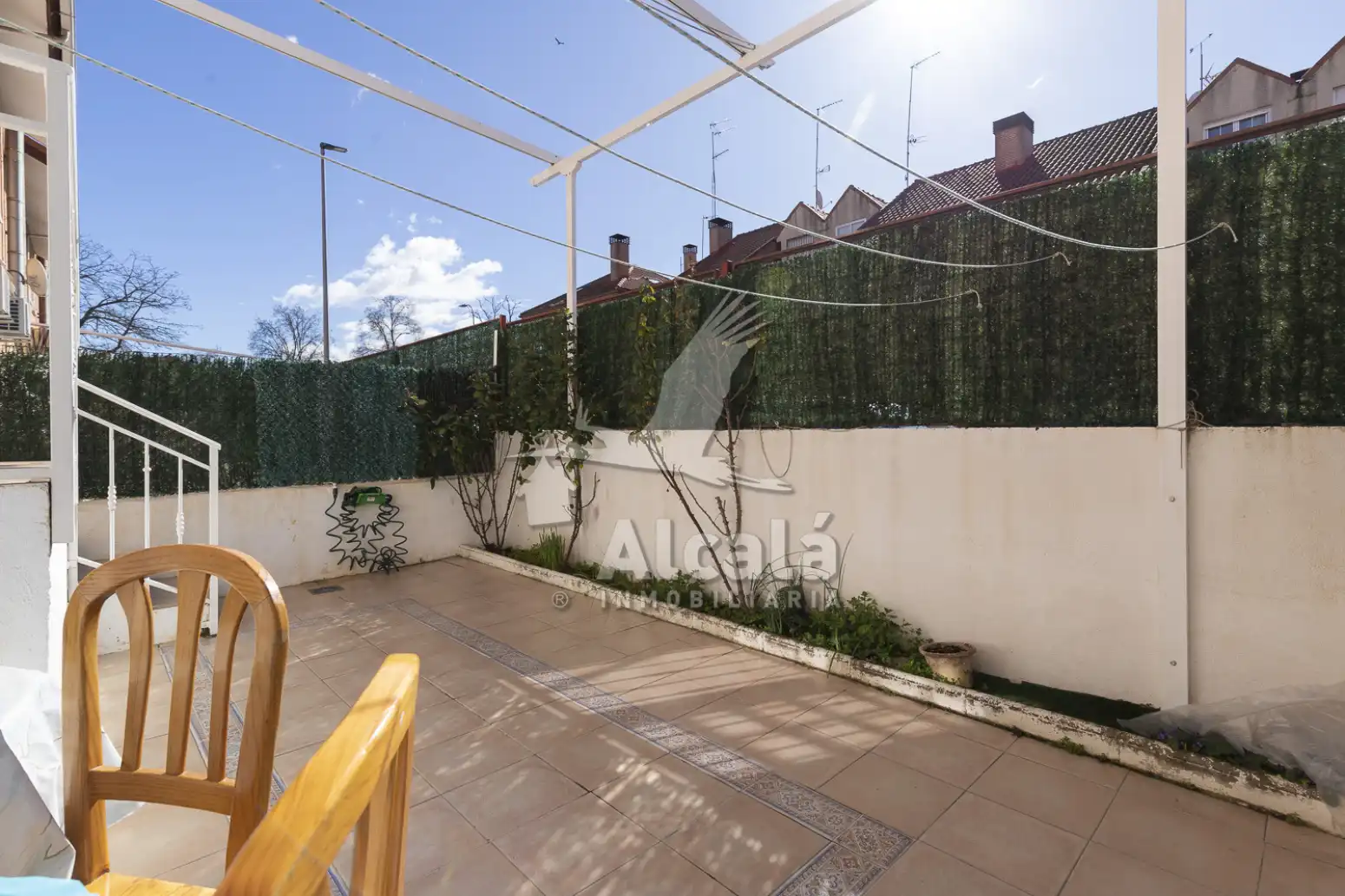 Garten von Einfamilien-Reihenhaus zum Verkauf in Alcalá de Henares mit Heizung, Parkett und Schwimmbad