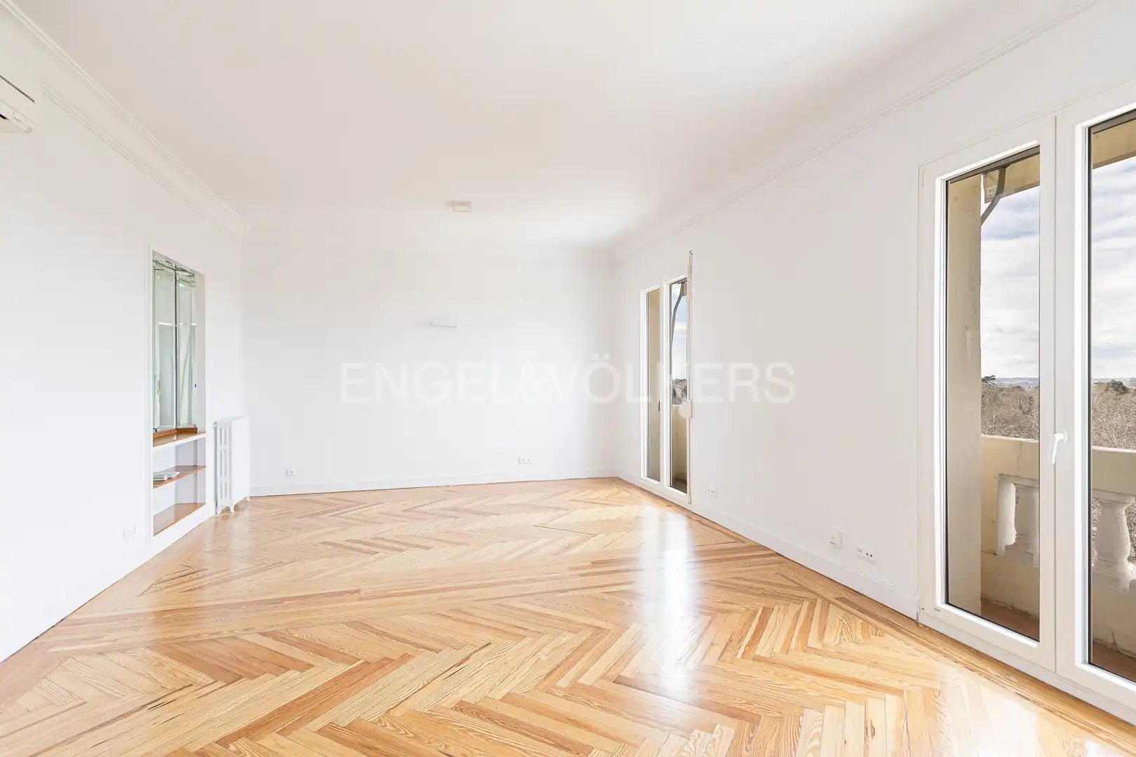 Wohnzimmer von Wohnung zur Miete in Madrid mit Klimaanlage, Heizung und Parkett