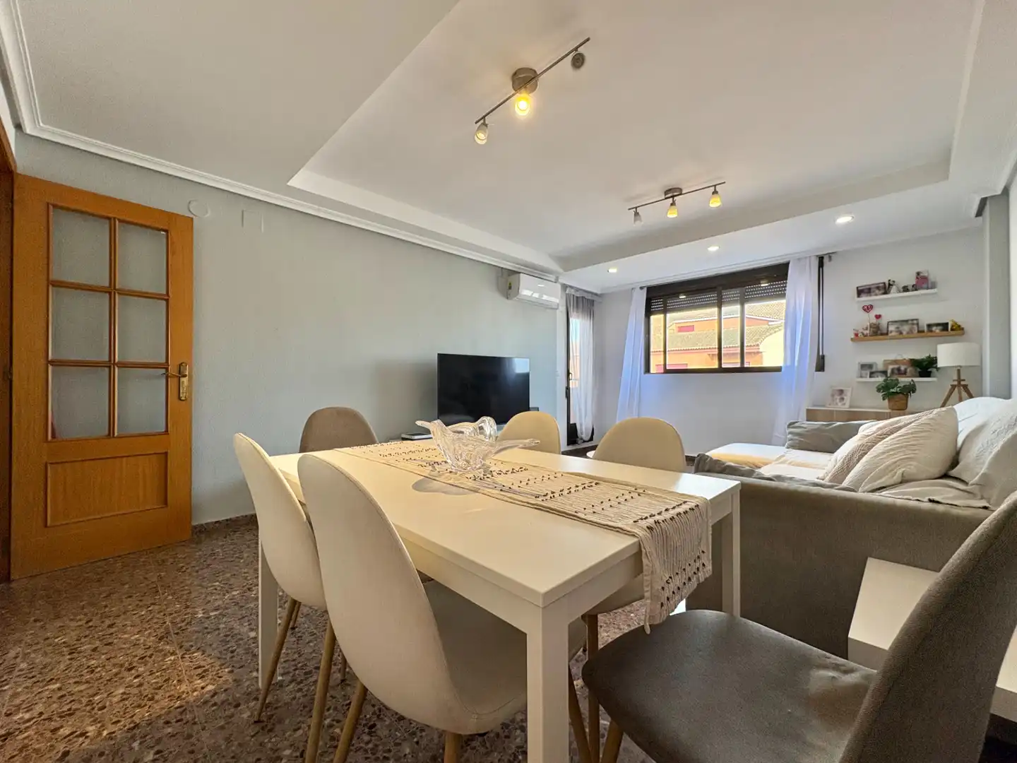 Appartamento con terrazza in vendita a Avinguda de Picassent, imagen 3