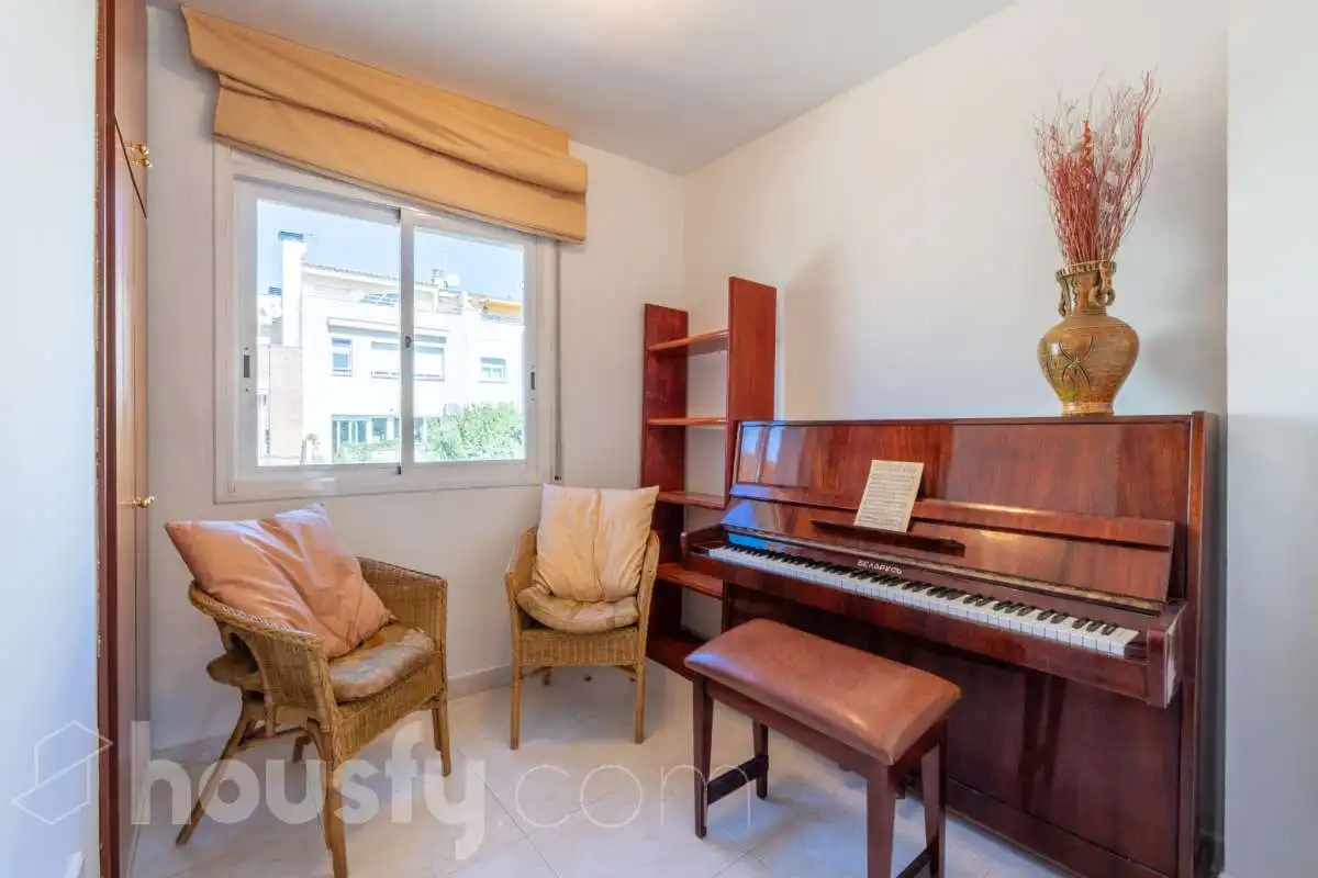Bedroom of Houses for sale in Vilanova i la Geltrú  with Air Conditioner, Heating and Private garden