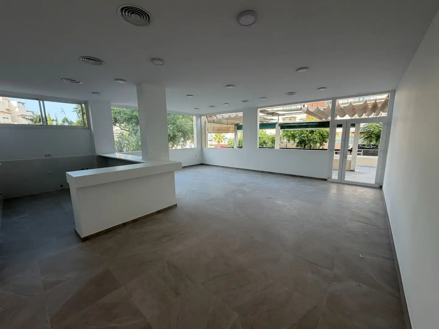 Geschaftsraum zur Miete in Estepona Pueblo