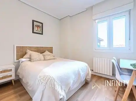 Habitación de Piso de alquiler en Bilbao  con Calefacción y Terraza