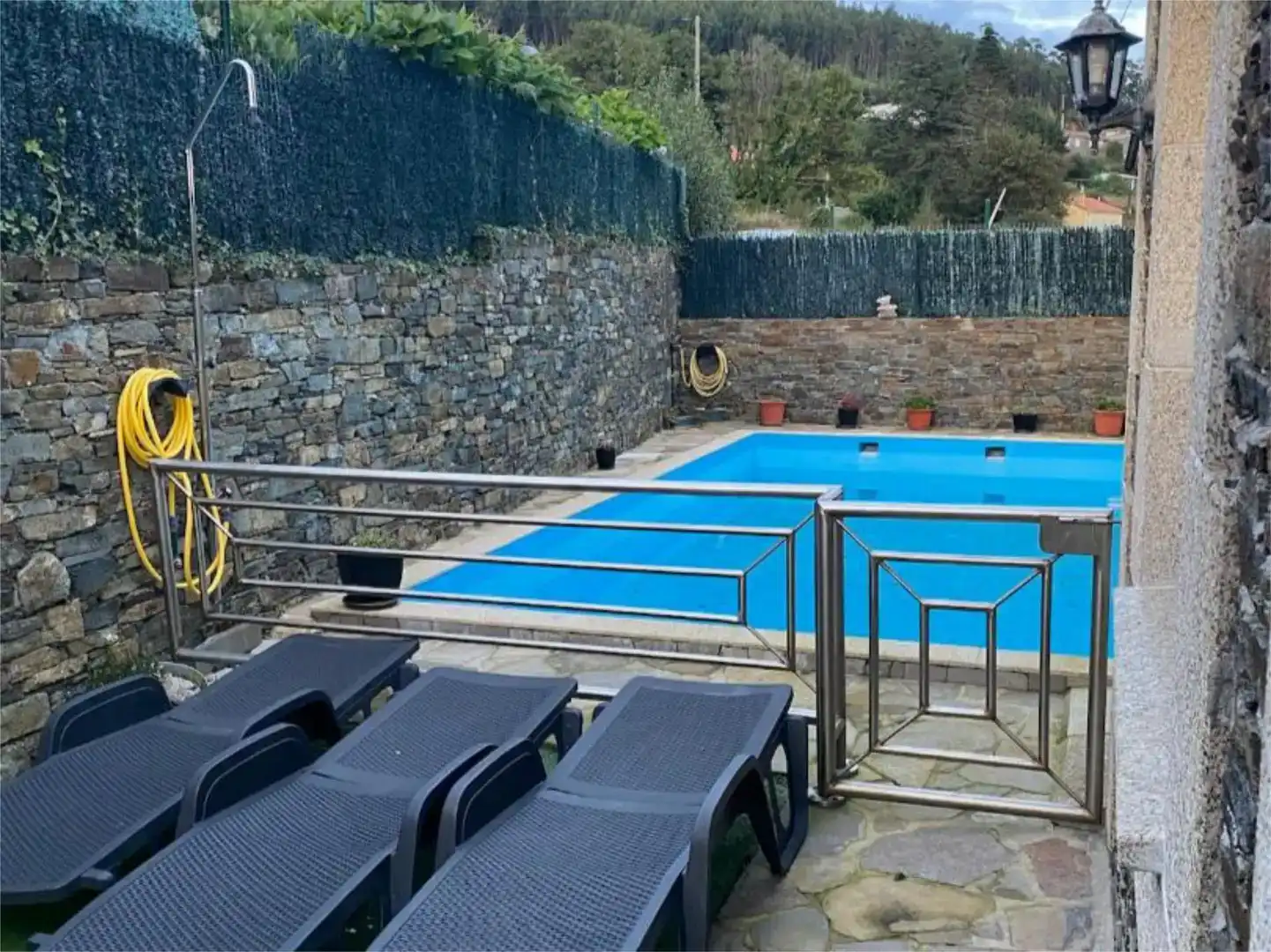 Piscina de Pis en venda en Cedeira amb Aire condicionat, Jardí privat i Parquet